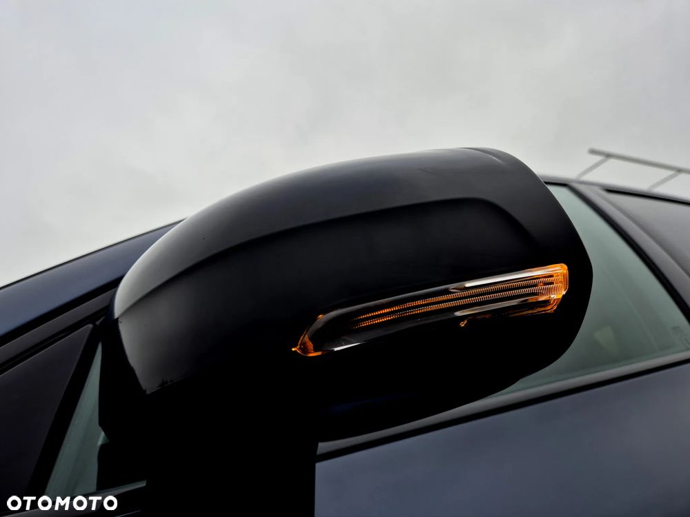 Volvo XC 60 B4 B Plus Dark - 30