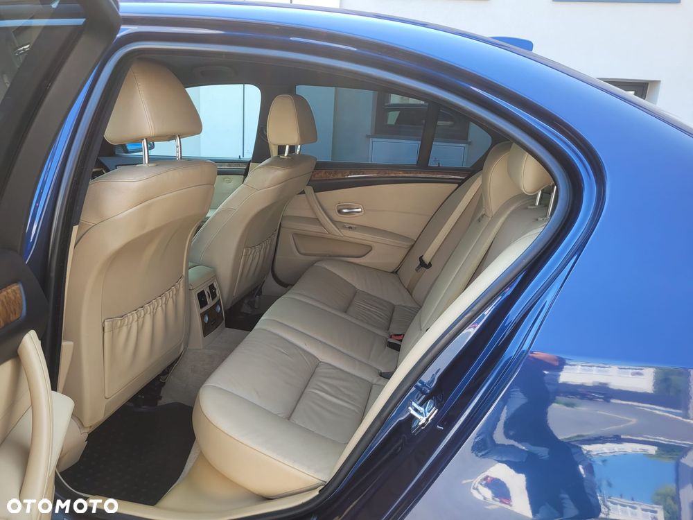 BMW Seria 5 520d - 10