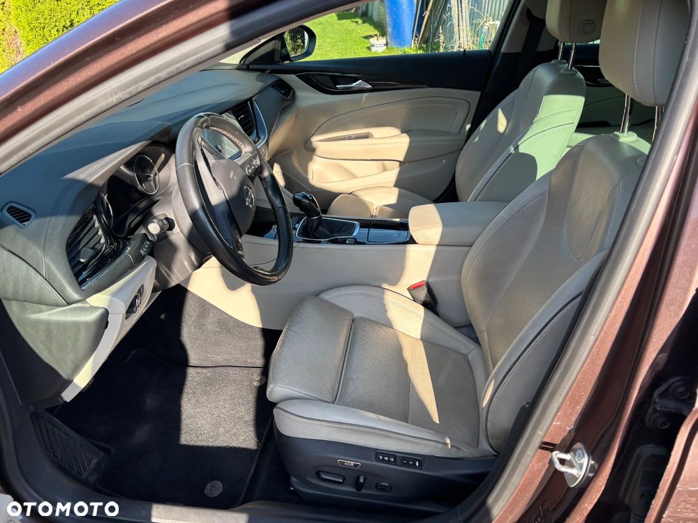 Opel Insignia - 10