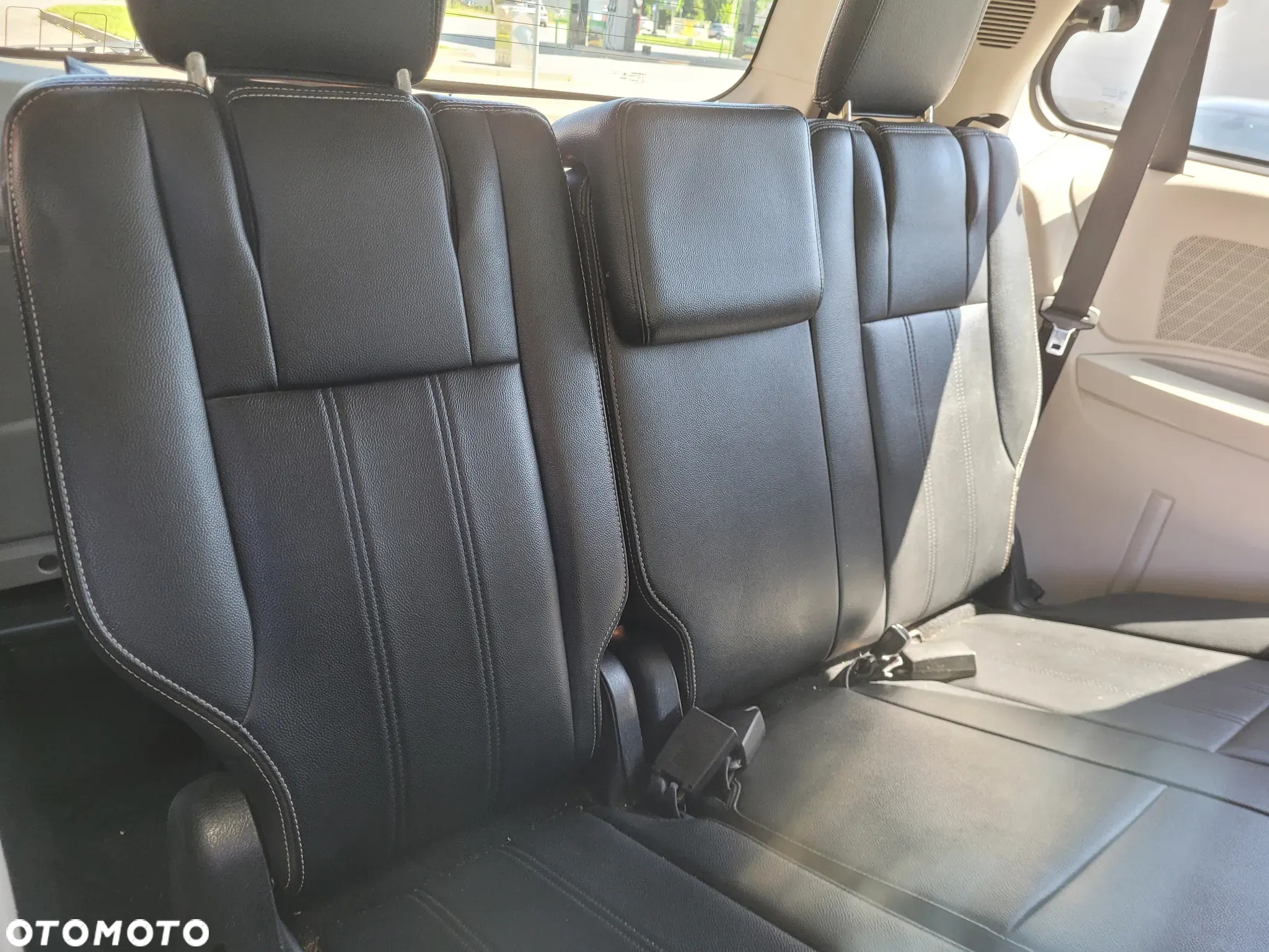 Chrysler Town & Country 3.6 Touring - 8