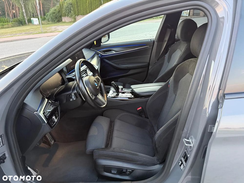 BMW Seria 5 520d M Sport Edition - 12