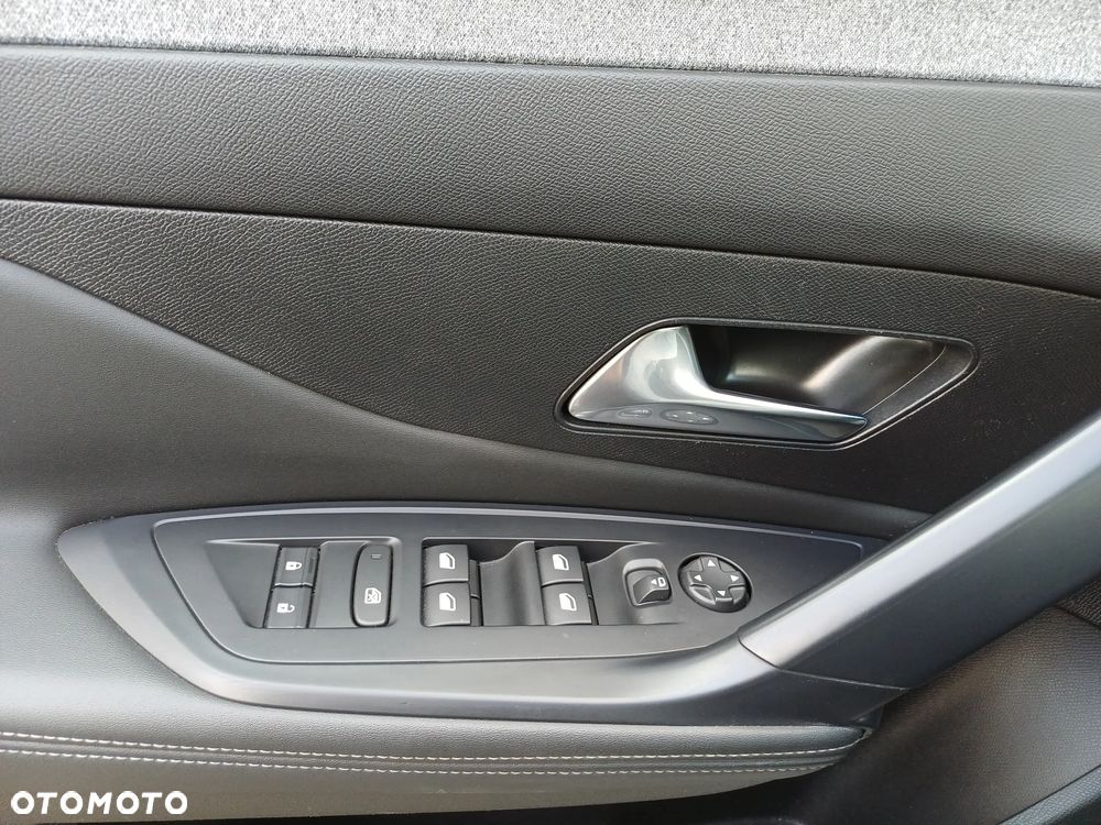 Peugeot 308 1.5 BlueHDi Allure Pack S&S EAT8 - 26