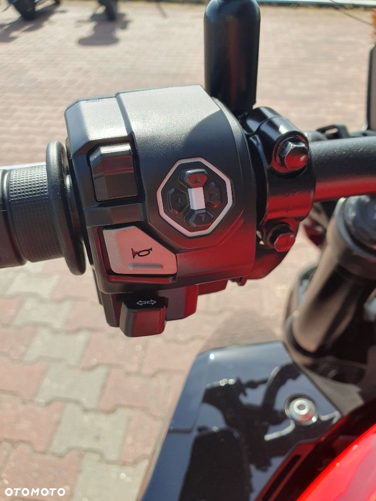 Honda Hornet - 16