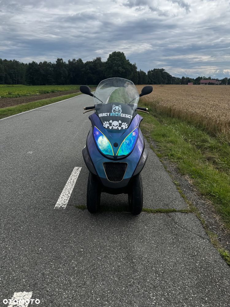 Piaggio MP-3 - 13