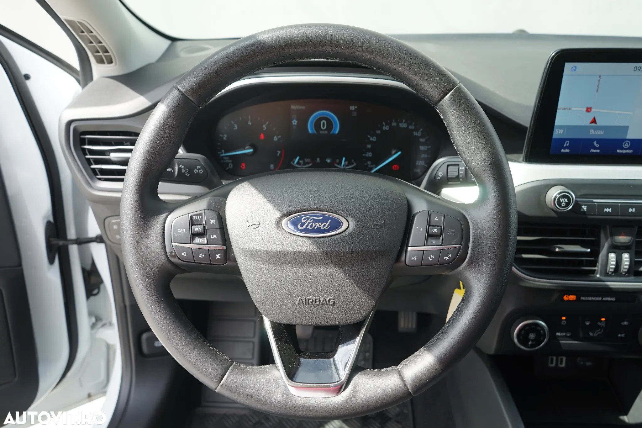 Ford Focus 1.0 EcoBoost Active - 13