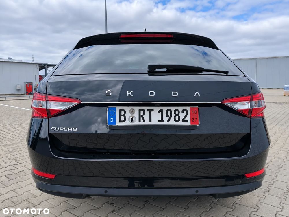 Skoda Superb 2022 photo 3
