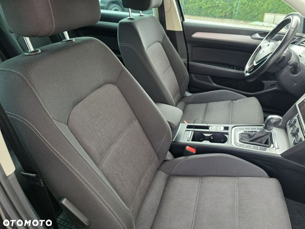 Volkswagen Passat - 7