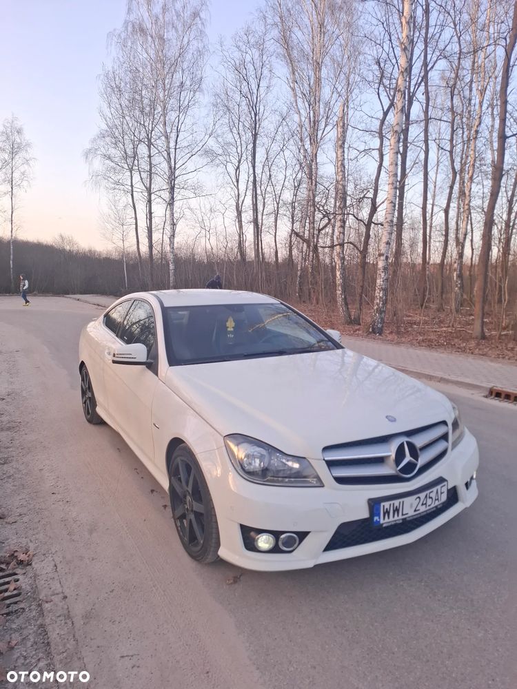 Mercedes-Benz Klasa C 180 CGI BlueEff - 5