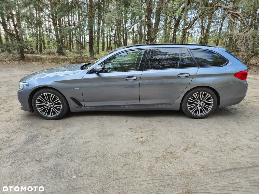 BMW Seria 5 520d Sport Line - 3