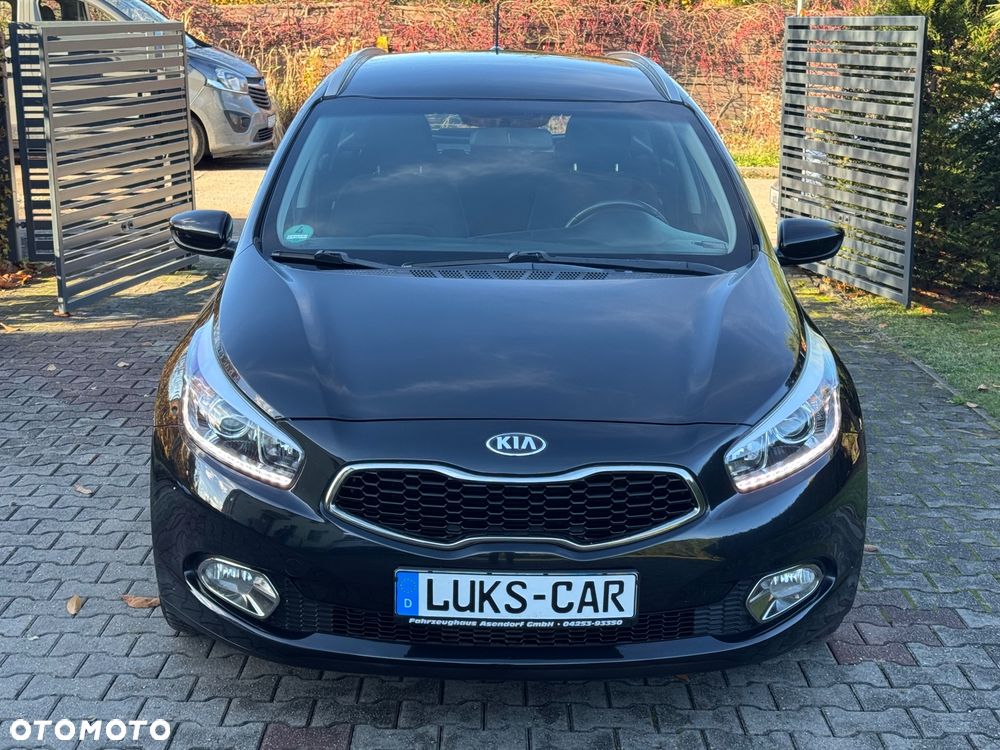 Kia Ceed - 8