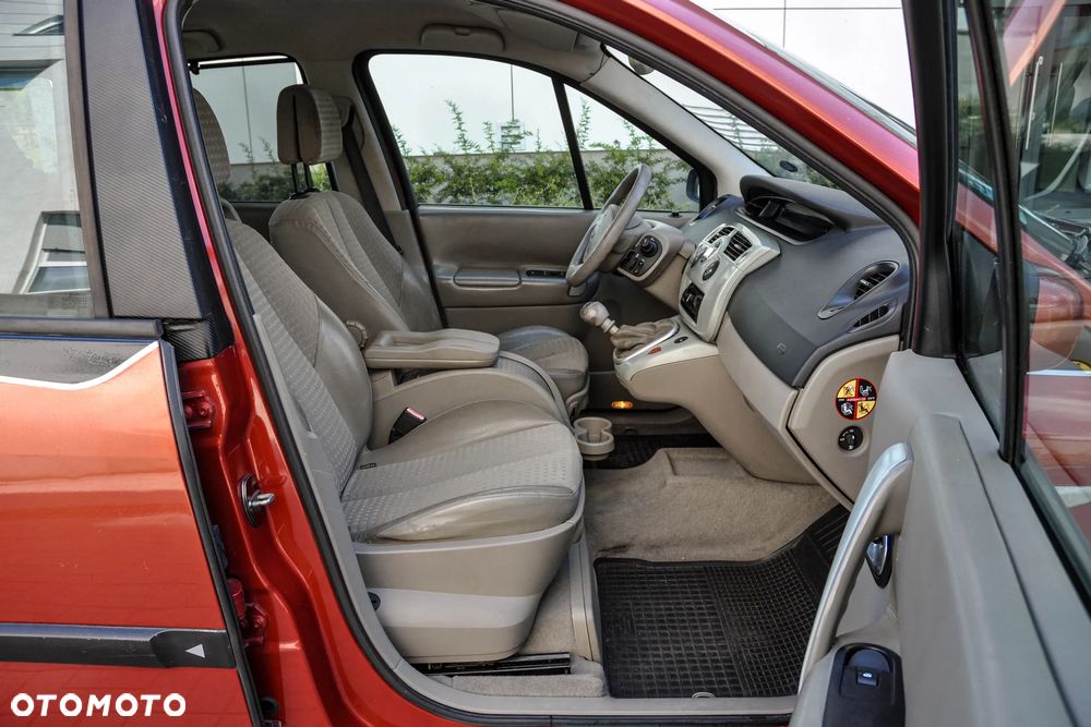 Renault Scenic - 11