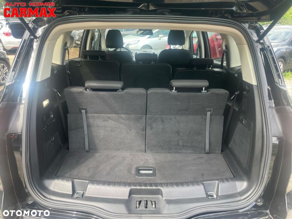 Ford S-Max - 16