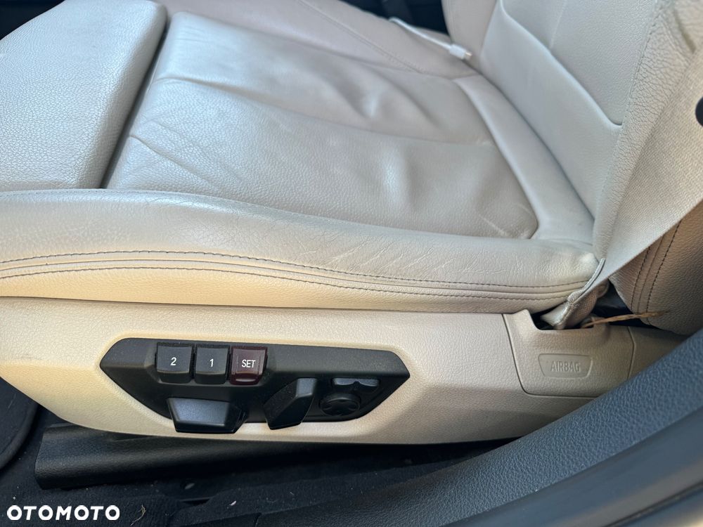 BMW Seria 3 320d xDrive - 9