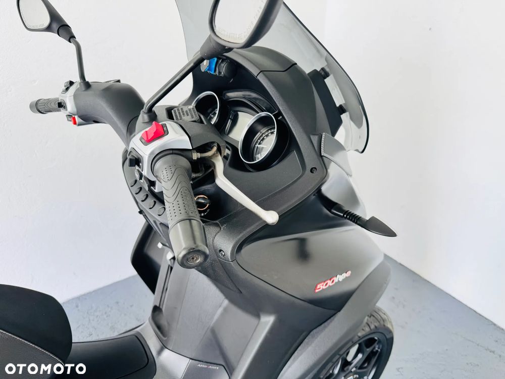 Piaggio MP-3 - 16