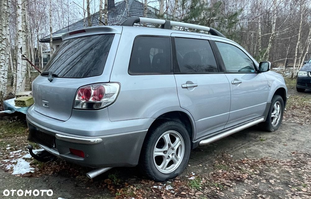 Mitsubishi Outlander 2.4 Intense - 4