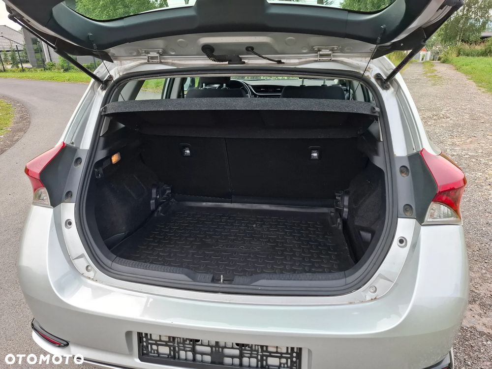 Toyota Auris - 25