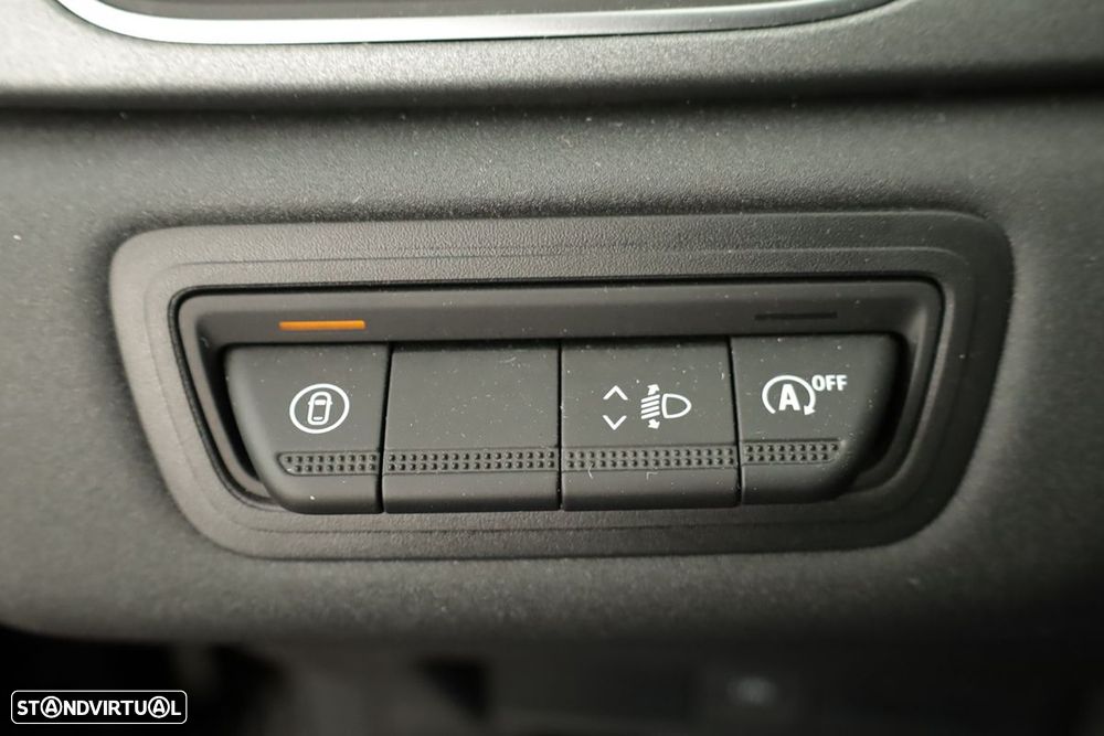 Renault Captur 1.0 TCe Techno Bi-Fuel - 19