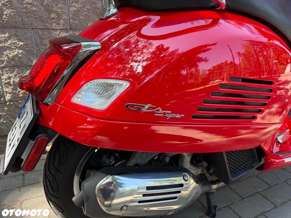 Vespa GTS - 17