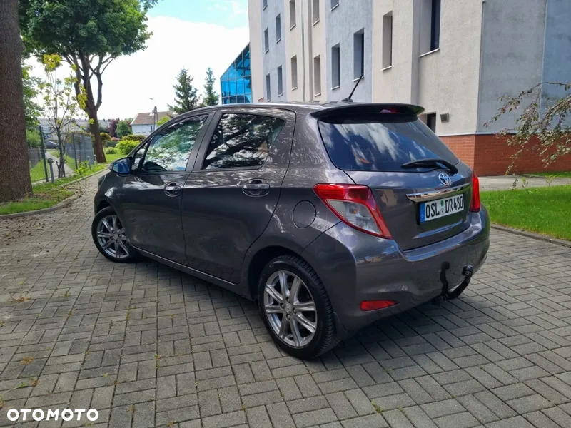 Toyota Yaris 1.33 Premium - 2