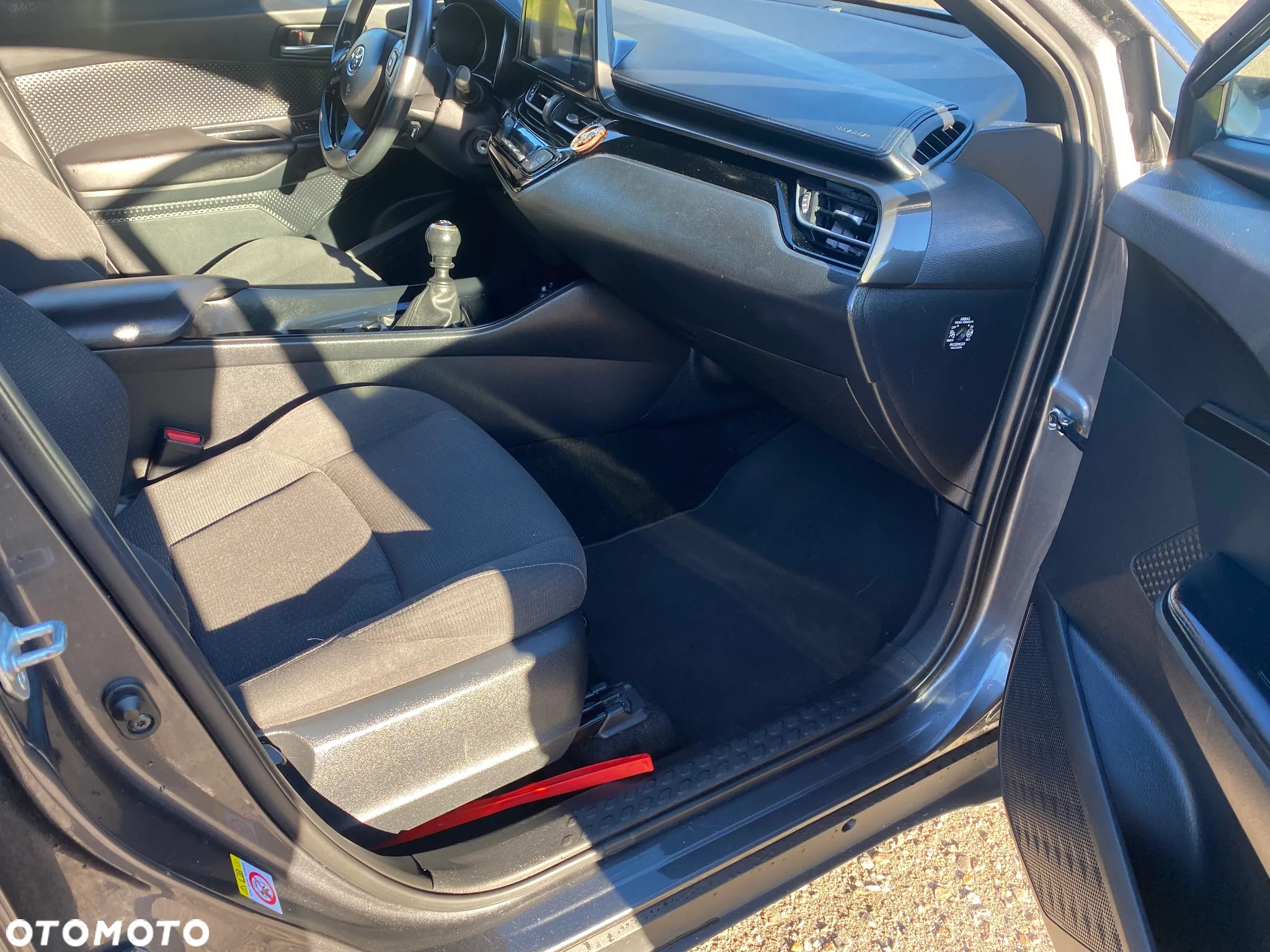 Toyota C-HR 1.2 T Active - 10