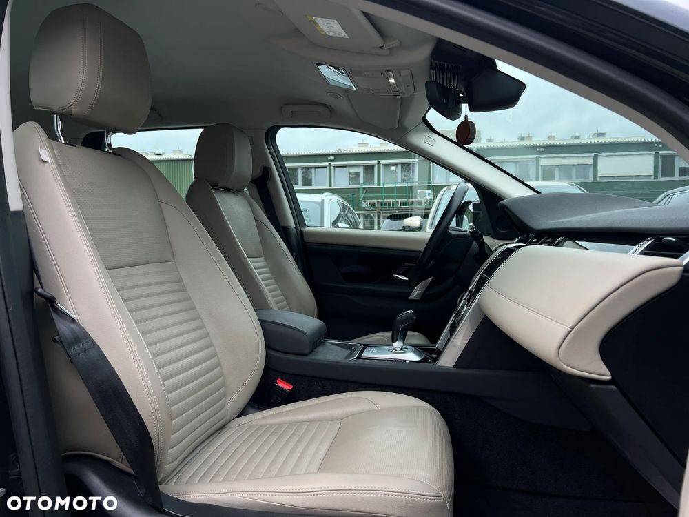 Land Rover Discovery Sport - 30