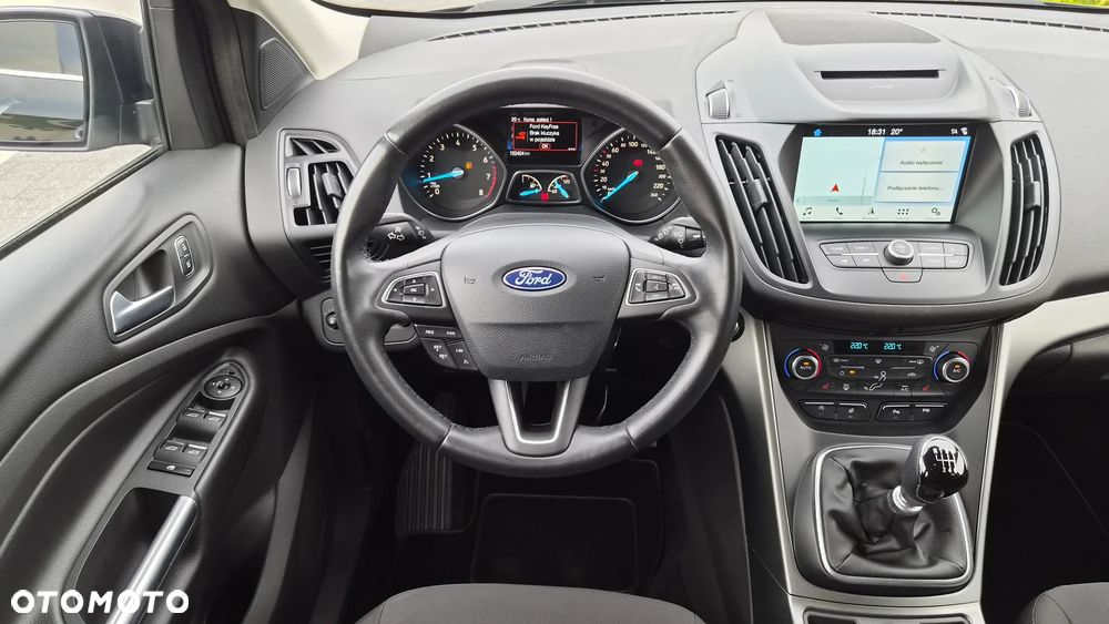 Ford Kuga 1.5 EcoBoost 2x4 Titanium - 9