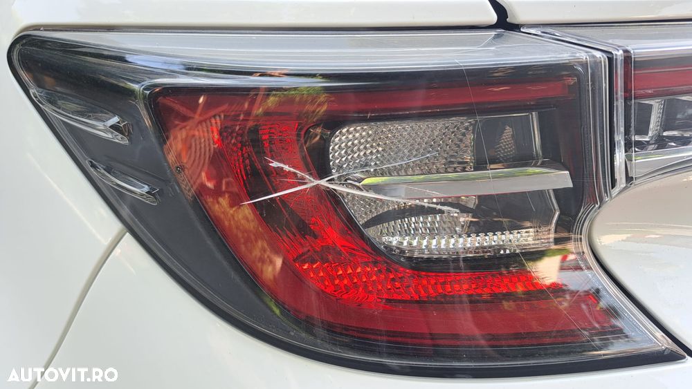 Toyota Corolla 1.8 HSD Dynamic - 13