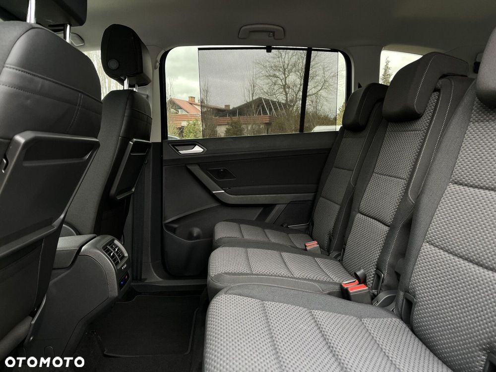 Volkswagen Touran - 30