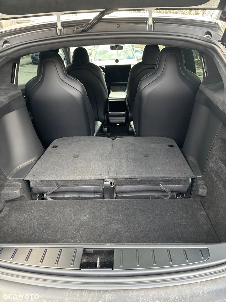 Tesla Model X Plaid - 4