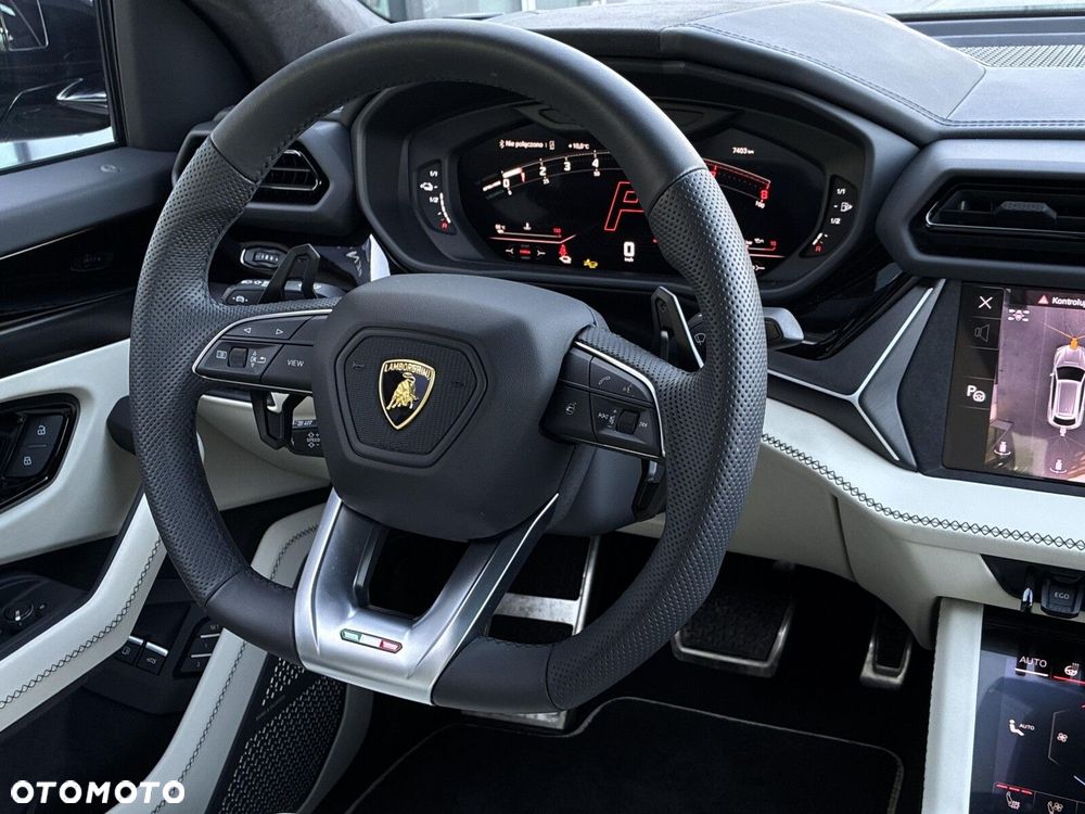 Lamborghini Urus - 15