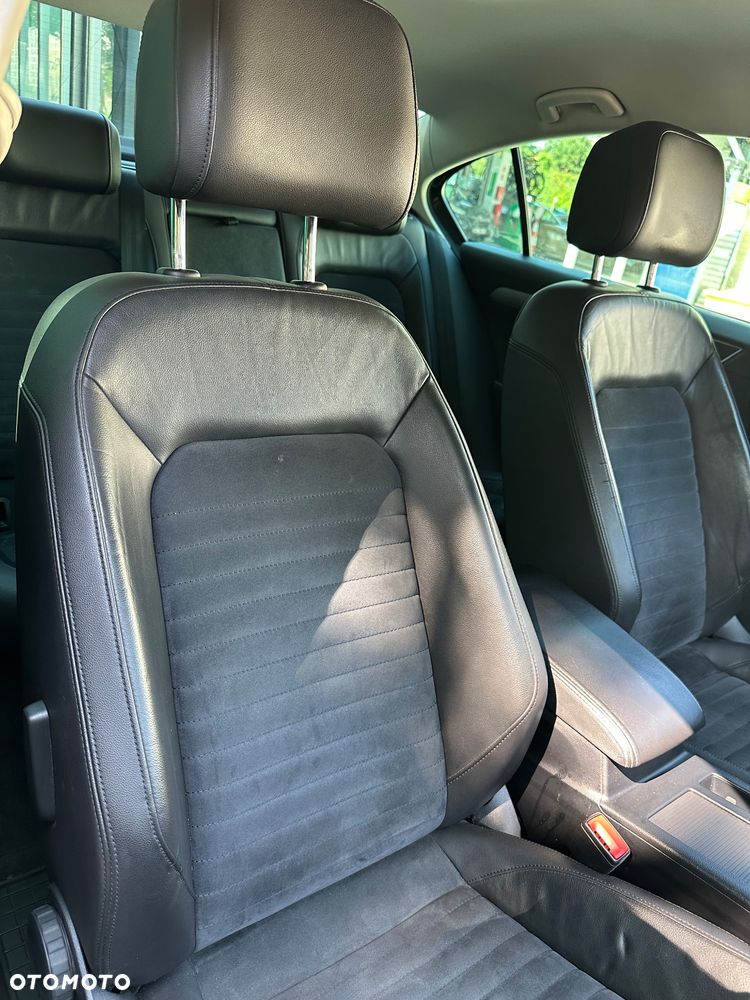 Volkswagen Passat 2.0 TDI Bi-Turbo BMT 4Mot Highline DSG - 10