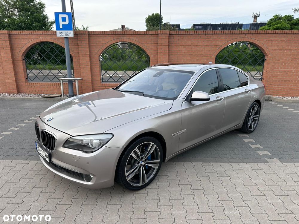BMW Seria 7 740i L - 1