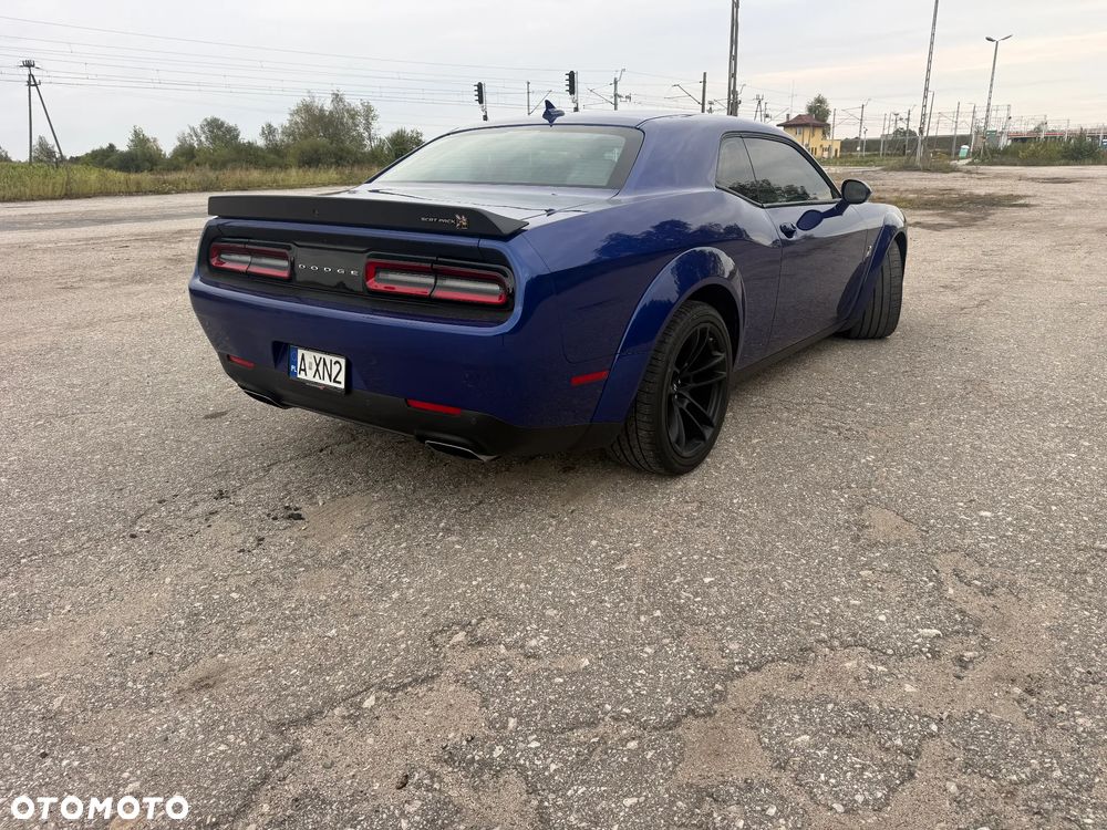 Dodge Challenger Automatik R/T Plus Scat Pack - 4