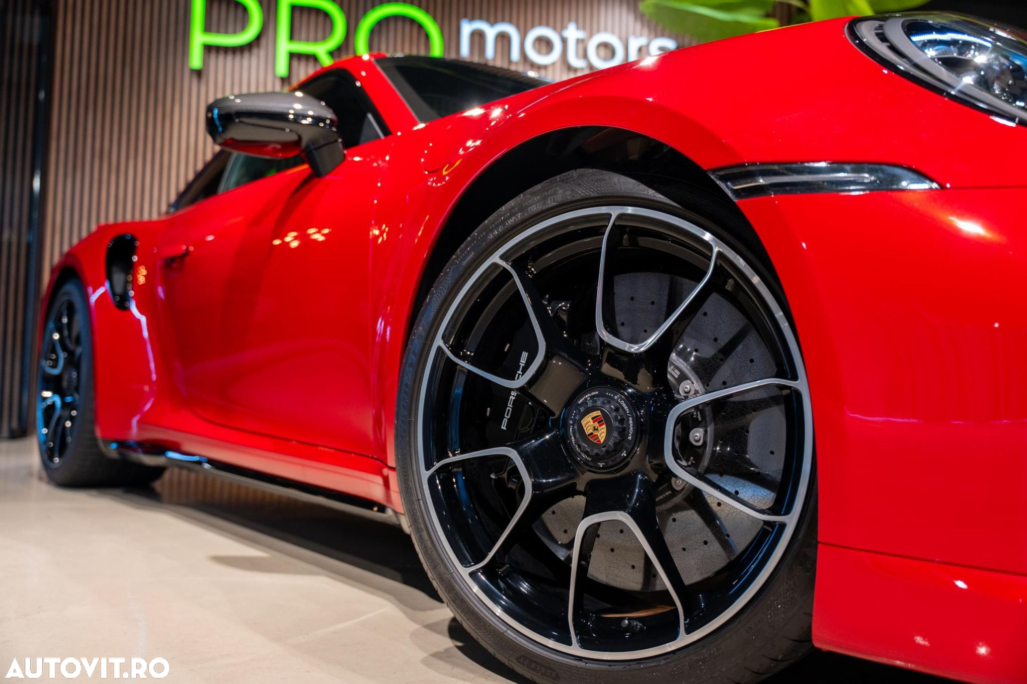 Porsche 911-TURBO-S - 15