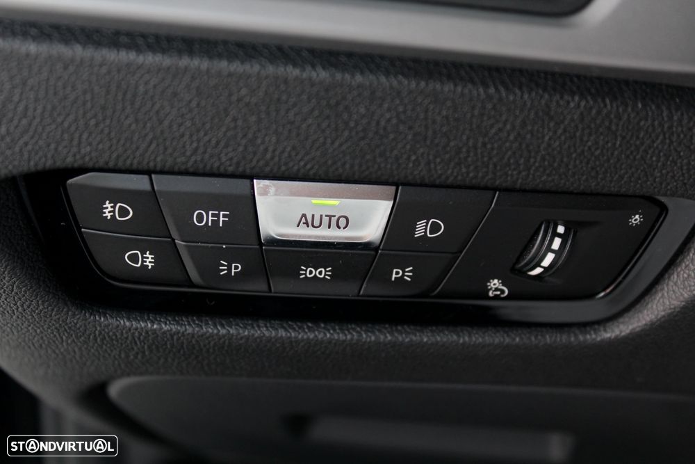 BMW 318 d Aut. M Sport - 18