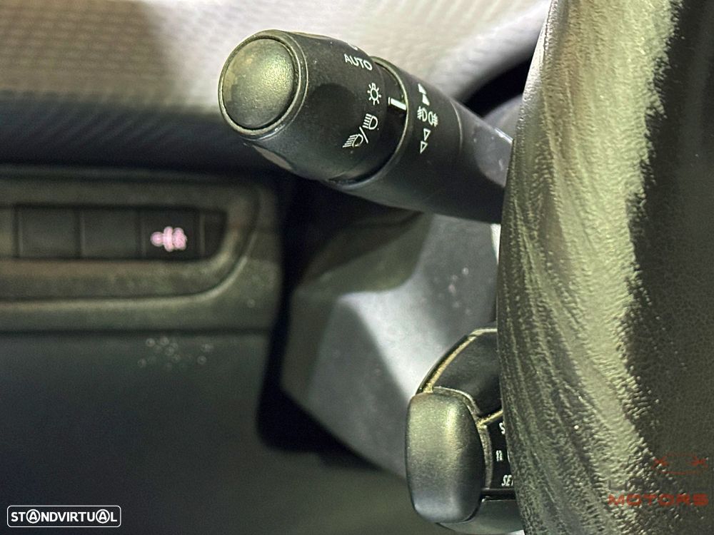 Peugeot 2008 1.6 e-HDi Active - 21