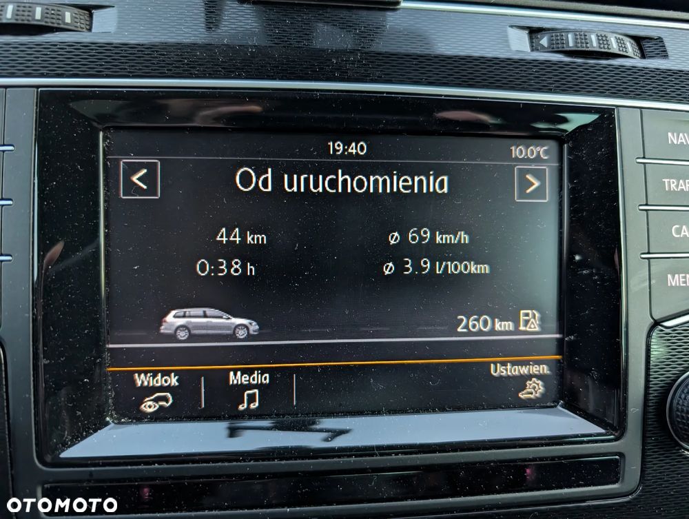 Volkswagen Golf 1.6 TDI BlueMotion Technology Comfortline - 22