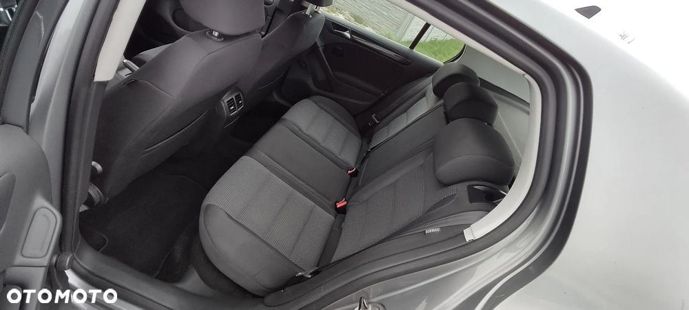 Volkswagen Golf 1.6 Edition - 26