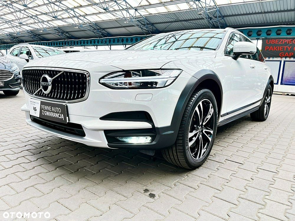 Volvo V90 Cross Country - 9
