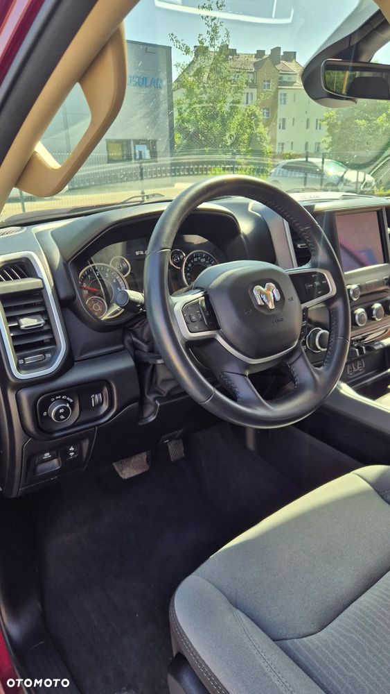 RAM 1500 5.7 Crew Cab Bighorn - 12
