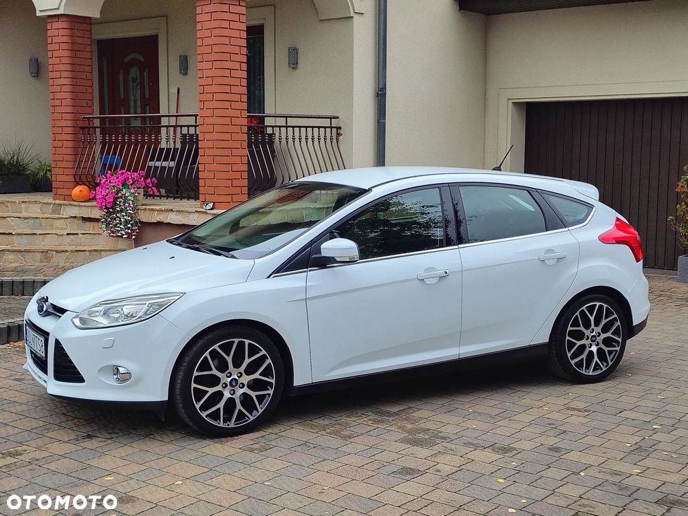 Ford Focus 1.6 EcoBoost Titanium - 27