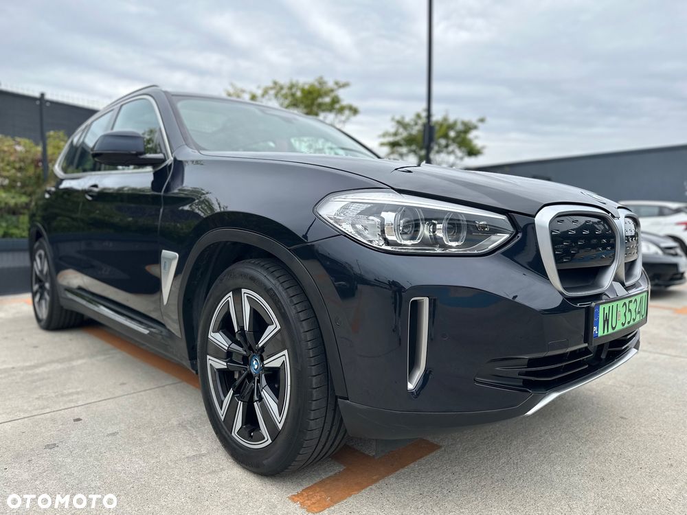 BMW iX3 - 4
