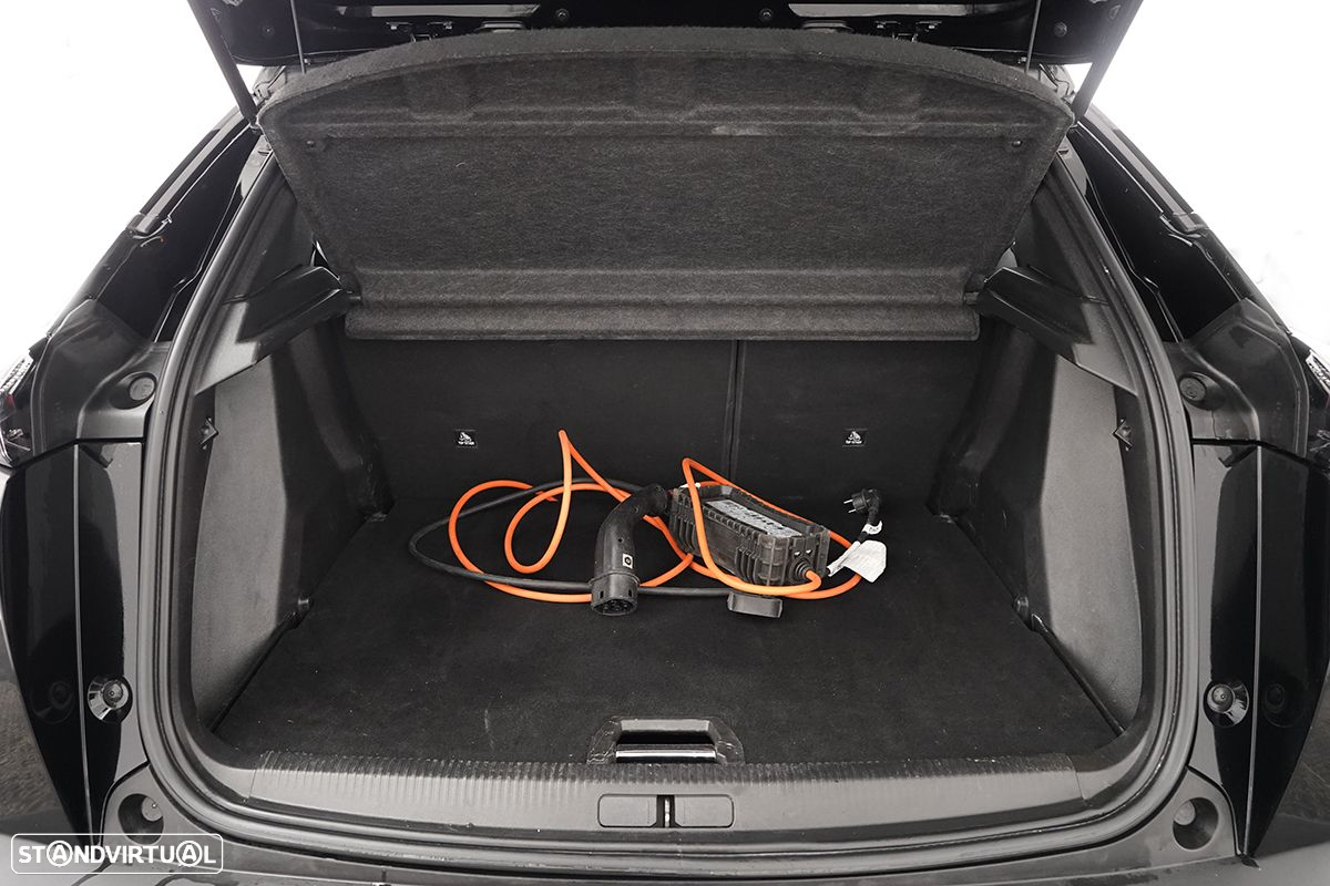 Peugeot e-2008 50 kWh GT - 23