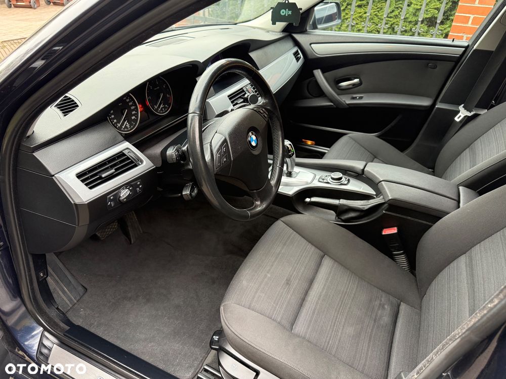 BMW Seria 5 520d Edition Exclusive - 16