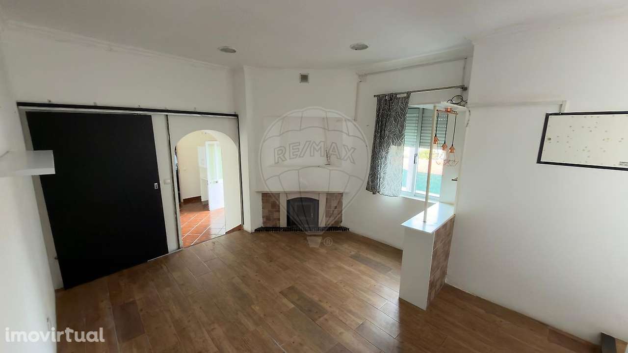 Moradia T2 para venda - Grande imagem: 2/14