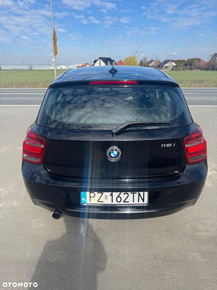 BMW Seria 1 116i - 8