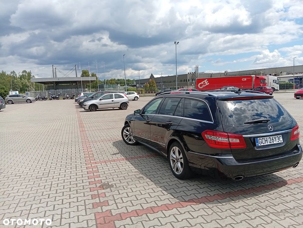 Mercedes-Benz Klasa E 350 CDI DPF BlueEFFICIENCY 7G-TRONIC Avantgarde - 5