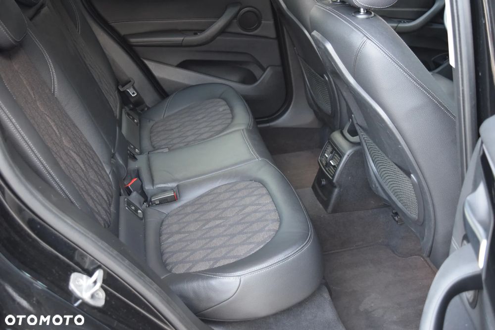 BMW X1 xDrive25d Sport Line sport - 38