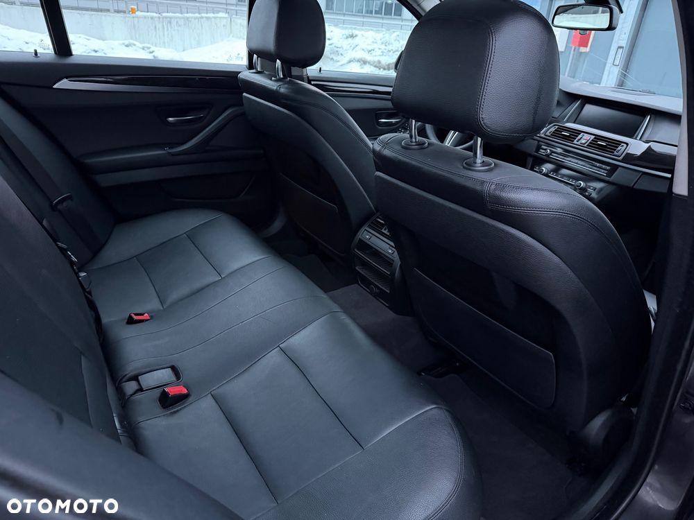 BMW Seria 5 528i xDrive - 19