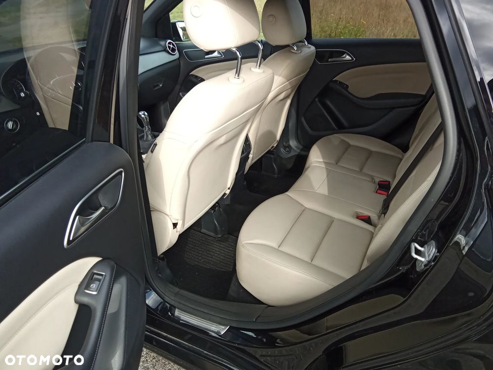 Mercedes-Benz Klasa B 180 CDI BlueEFFICIENCY EDITION 1 - 26